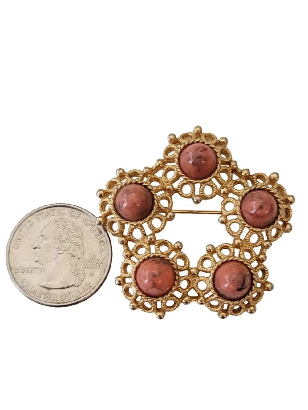 Sarah Coventry Gold Tone Open Star Bullet Lucite Cab Brooch Pin, Signed E654
